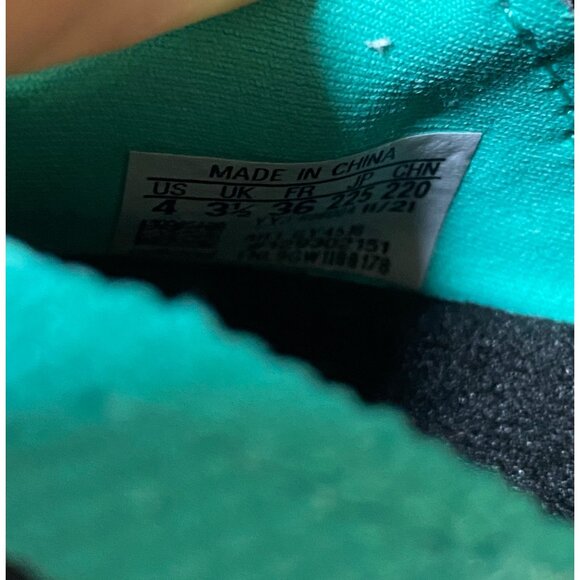 Adidas ULTRABOOST 22 J GIRL Big Kids SIZE 4 Sneaker cblack/turbo/mineus GY4516 - Picture 13 of 14